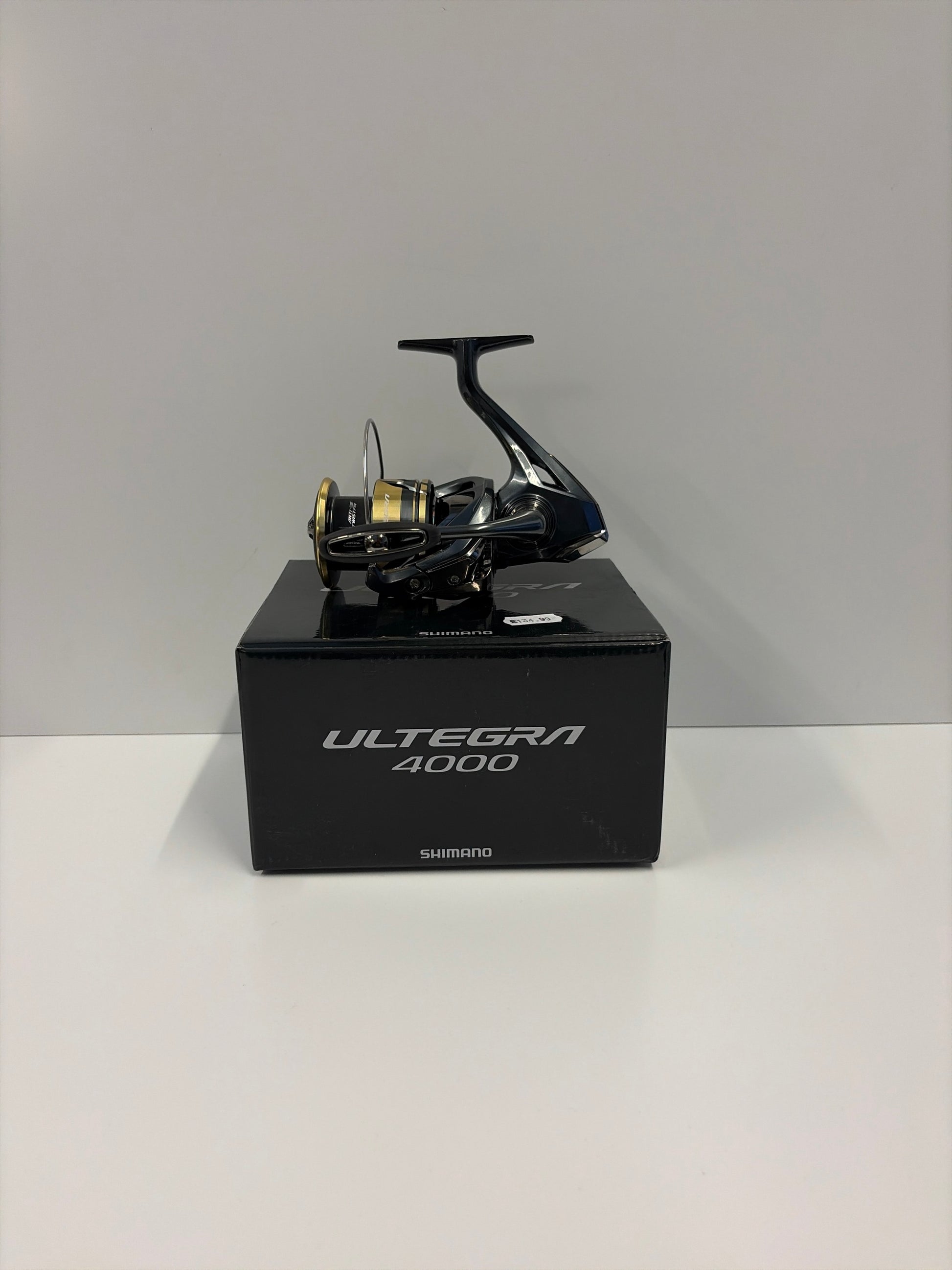 Shimano ULTEGRA 4000 Fishing Reel image 0